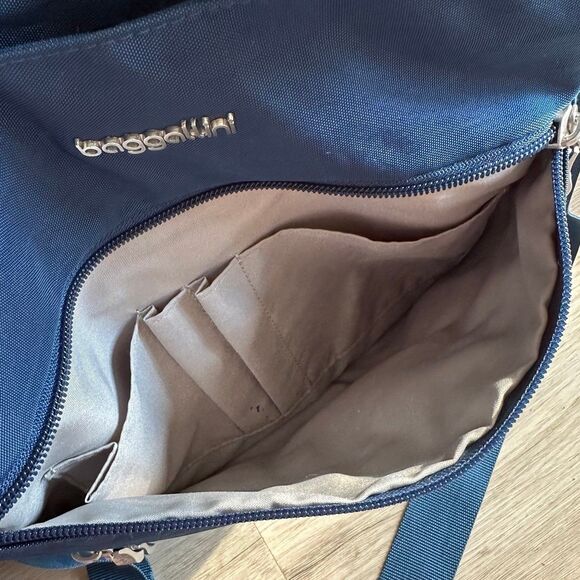 Baggalini Big Zipper Bag Blue Crossbody Purse with Attached RFID Pouch - Picture 7 of 9